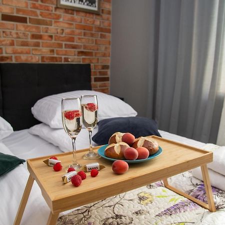 Maya'S Flats & Resorts 60 - Most Milosci Gdańsk Exteriör bild